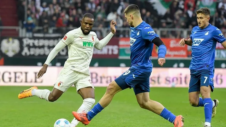 WWK Arena Witness a Defensive Showdown: Goalless Draw Between FC Augsburg and TSG Hoffenheim