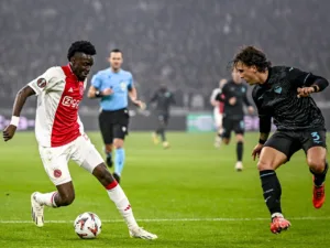 Ajax strengthen title grip with another win